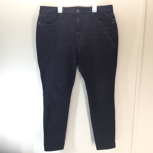 Time  & Tru High Rise Curvy Pants Sz 16 Womens Black Denim Jeans Tapered - Picture 2 of 9